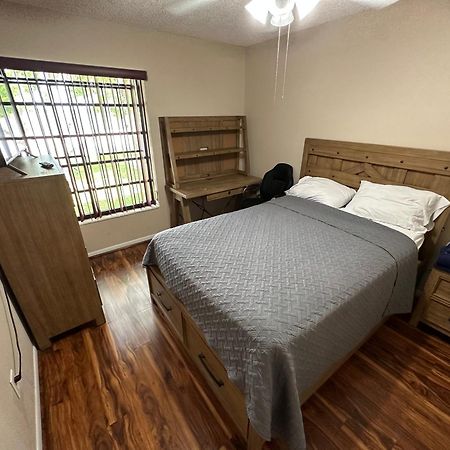82-10Sw 135Av Villa Miami Eksteriør billede