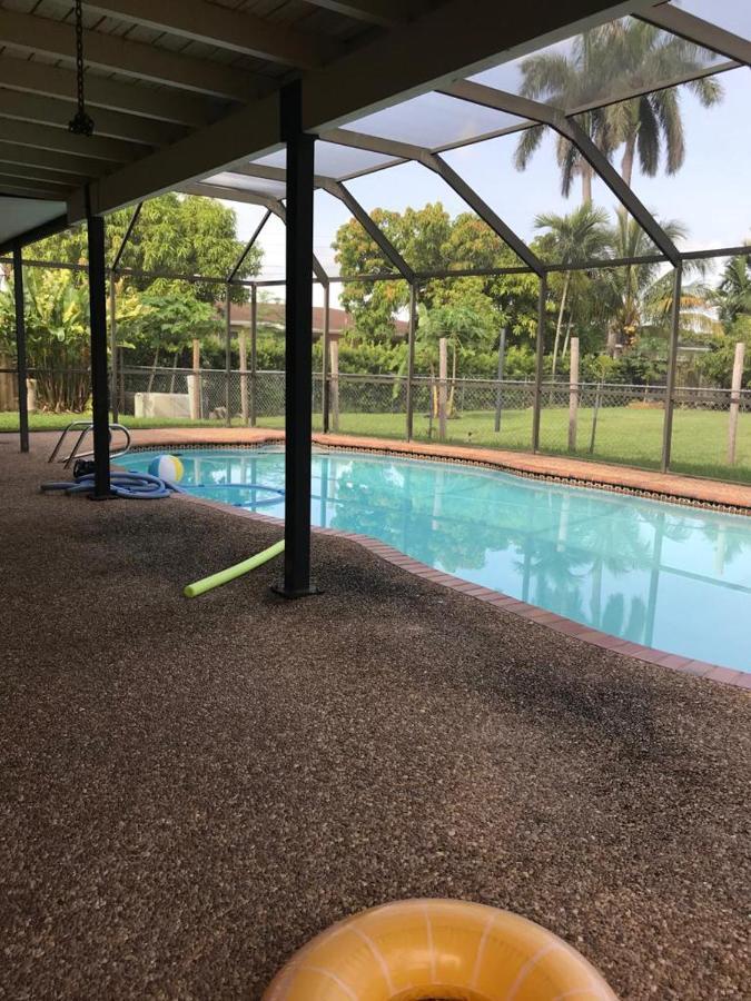 82-10Sw 135Av Villa Miami Eksteriør billede