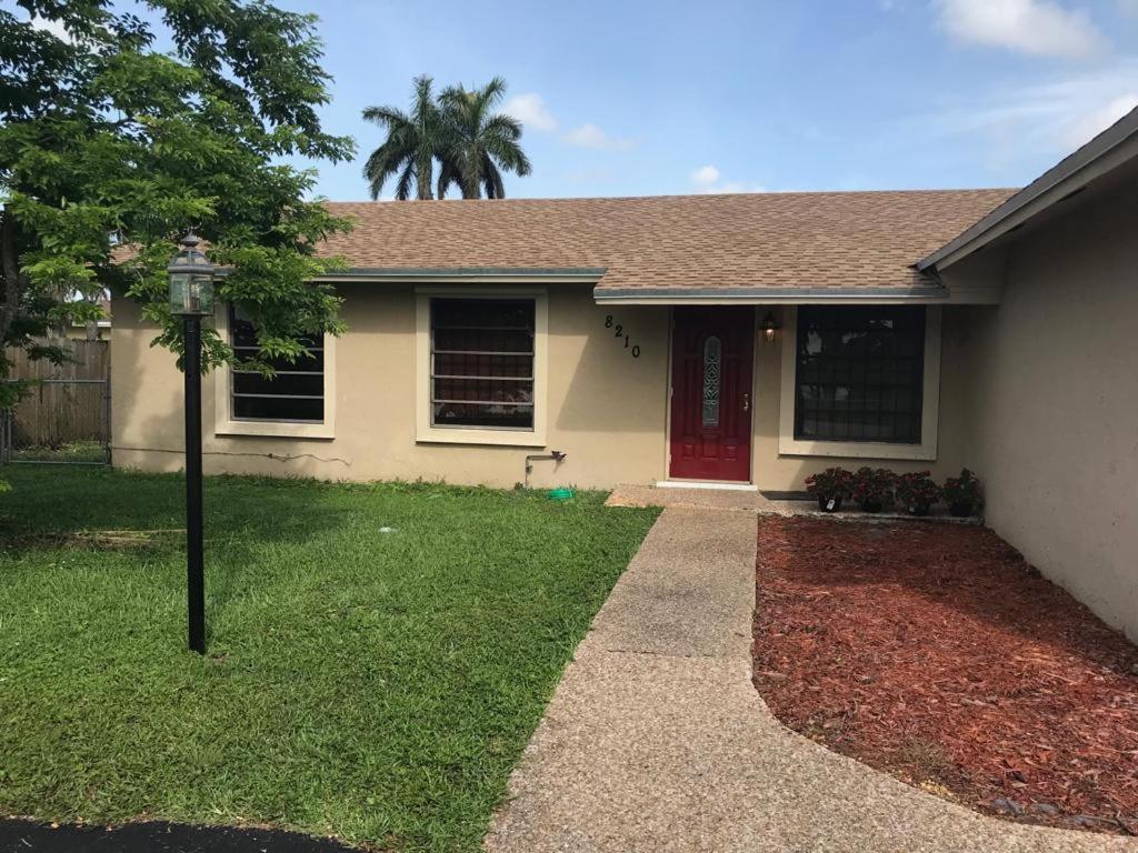 82-10Sw 135Av Villa Miami Eksteriør billede