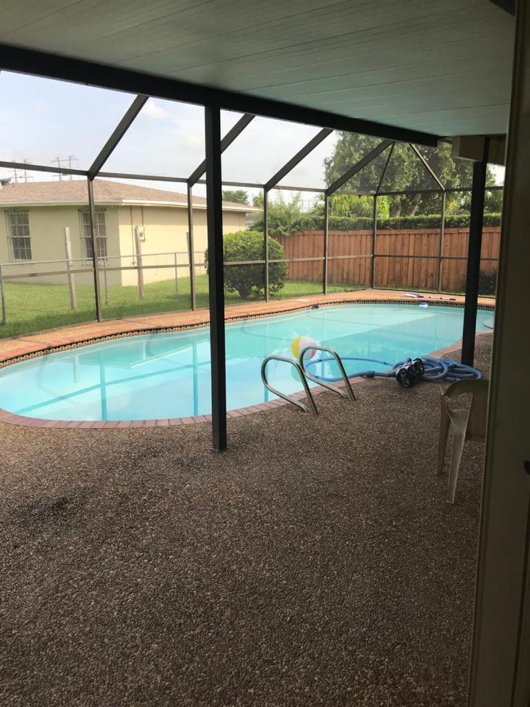 82-10Sw 135Av Villa Miami Eksteriør billede